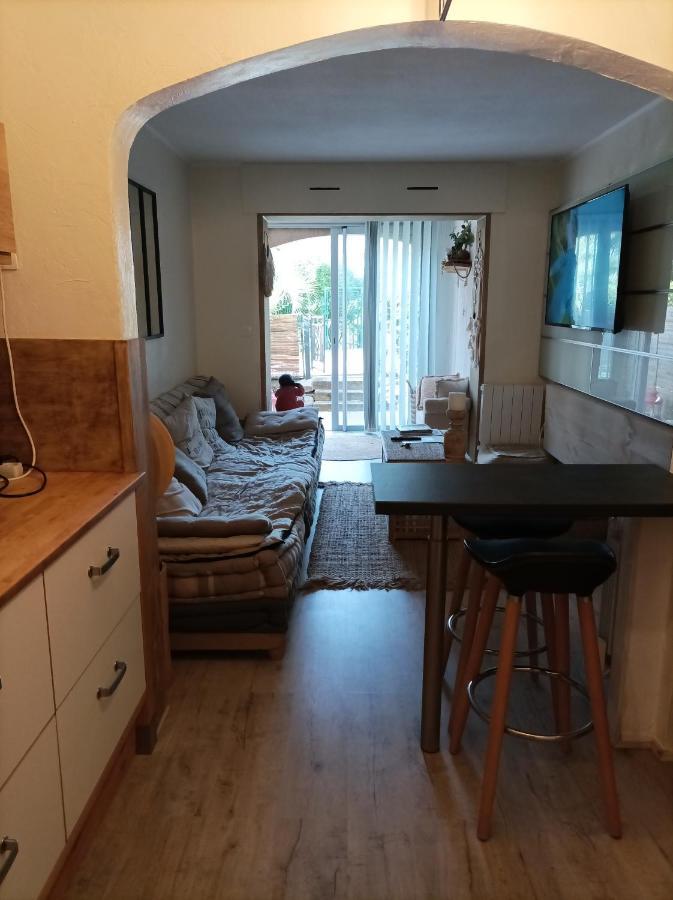 Escapade Cocooning Residence Avec Piscine/Tennis เฟรฌูส ภายนอก รูปภาพ